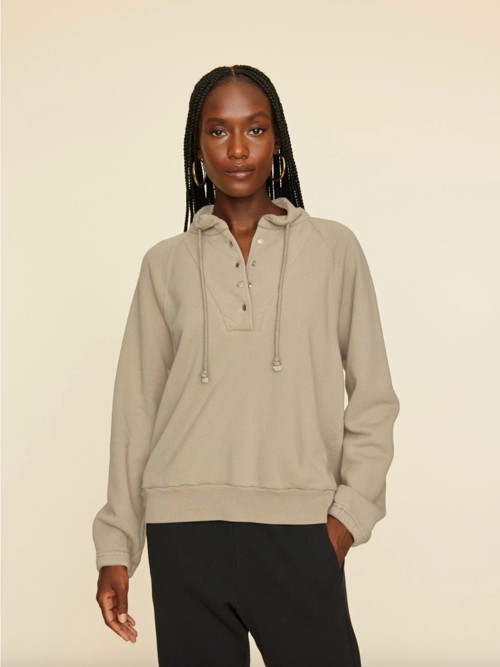 Xirena Banks Sweatshirt Putty Medium